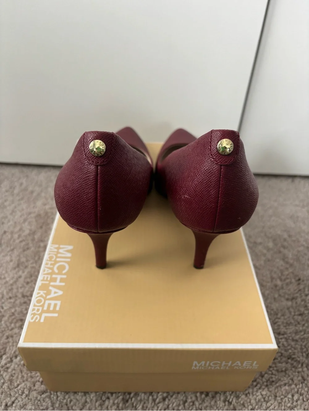 Michael Kors Women's Pointed Toe Pumps in Burgundy Size 8